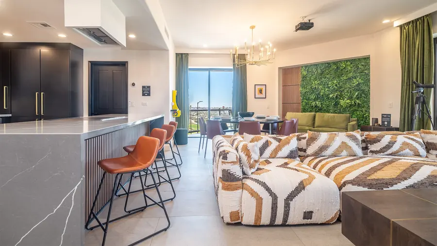 Open kitchen and living room at Rubi 208